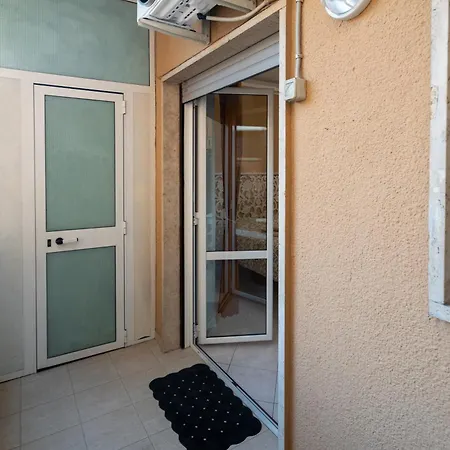 Double Next To Lungotevere